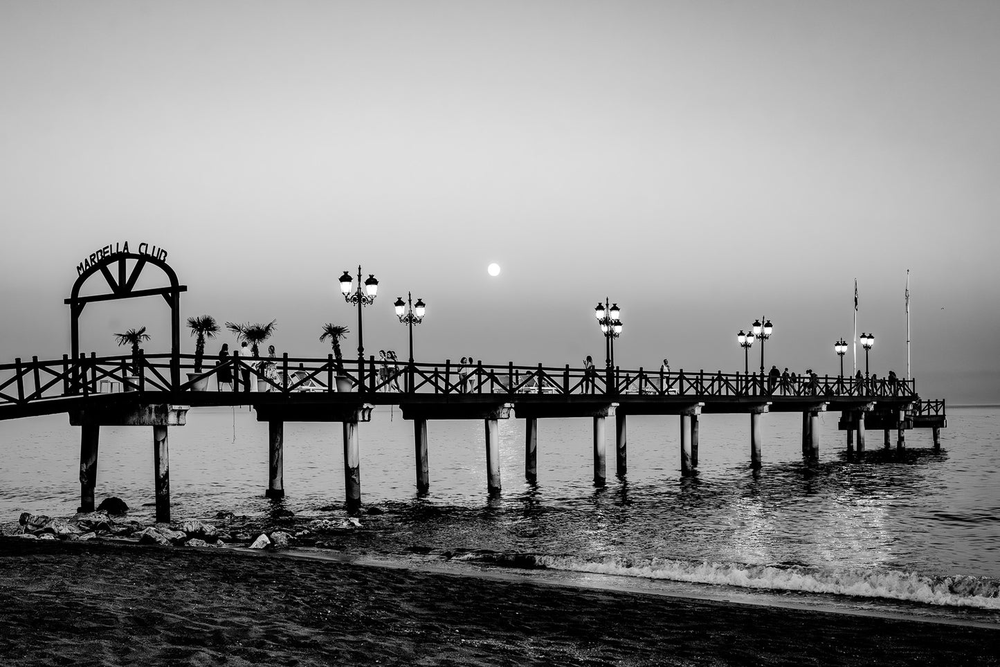 MARBELLA CLUB BRIDGE MOONLIGHT 2 B&W - Marbella Club